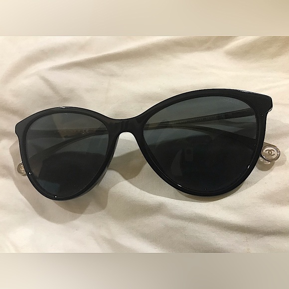CHANEL: Butterfly Sunglasses REF:5459 C501 - Picture 1 of 9